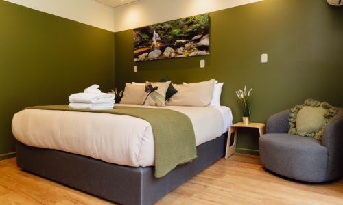 Accommodation in Bright Victoria for families, couples and groups